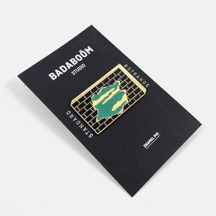 Badaboöm Studio - Wholesale Lapel Pin/Button - Brick Wall Pin2