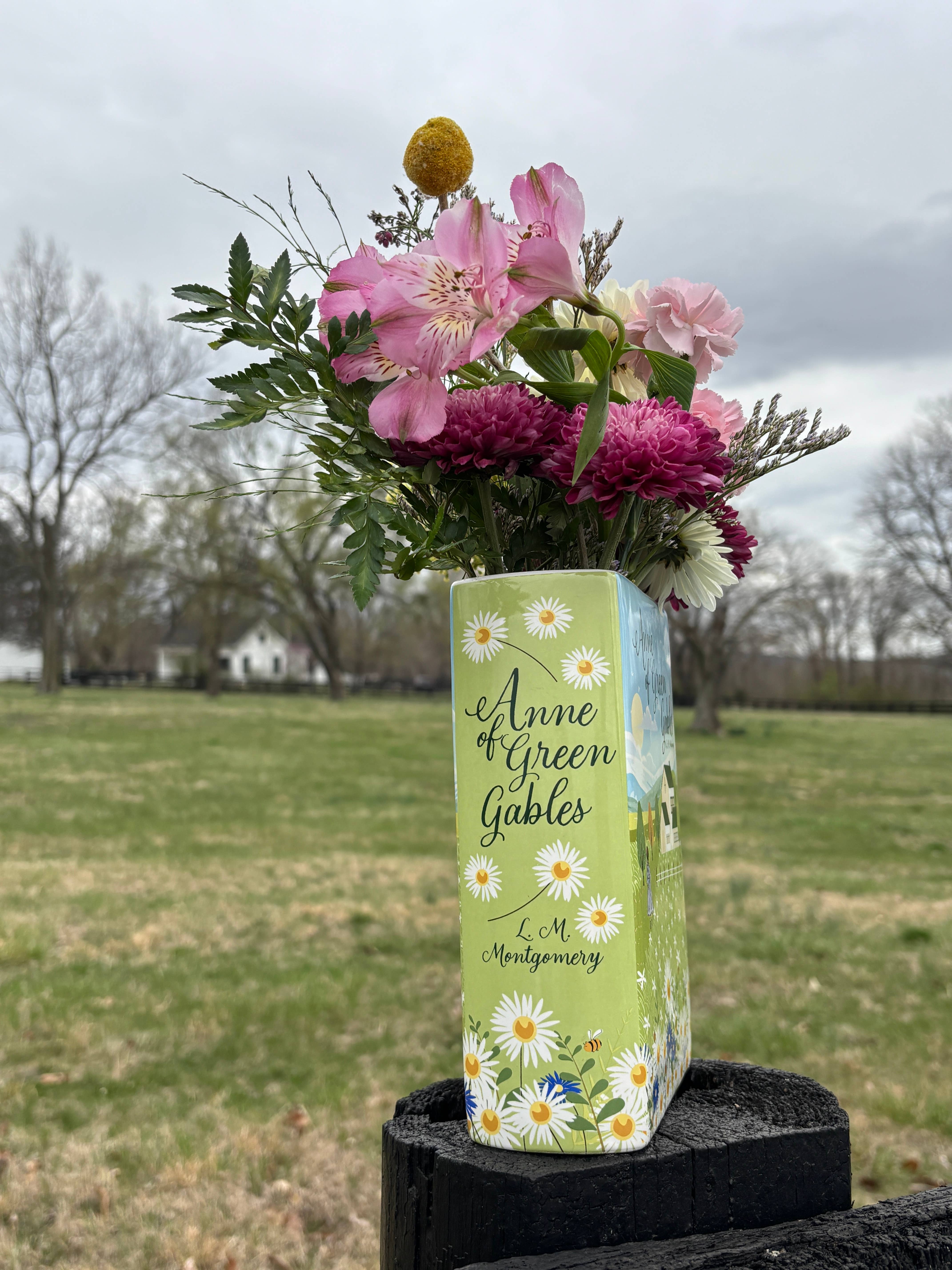 Steel Mill & Co UK – Großhandel Vasen – Große Büchervase, Anne of Green Gables4