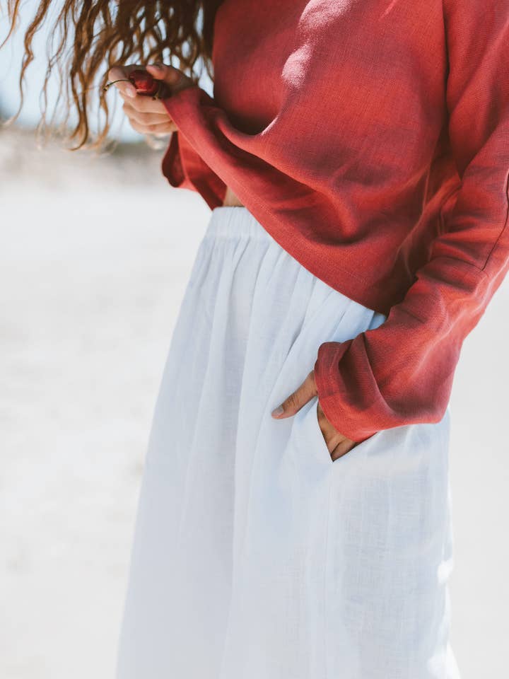 Jupe midi en lin Elle pour la vente par Love and Confuse