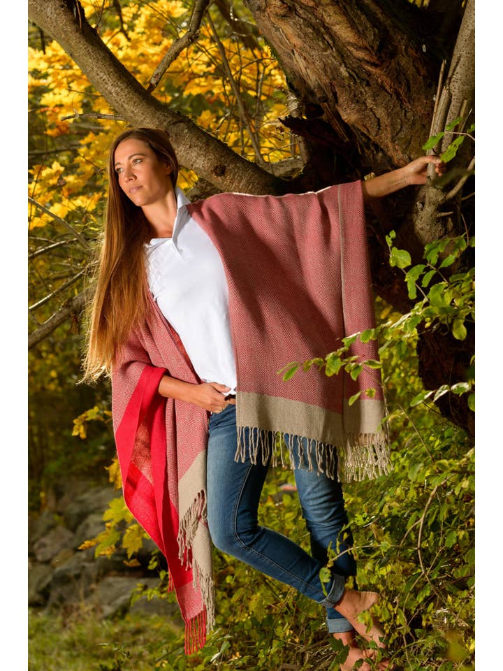 Alpaka Exklusiv GmbH - Wholesale Cape - Women's - Ethnic cape
