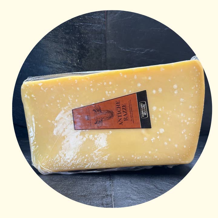 Gourm.it - Wholesale Cheese - Parmigiano Reggiano Red Cows 150g. Sweet, 24 months.4