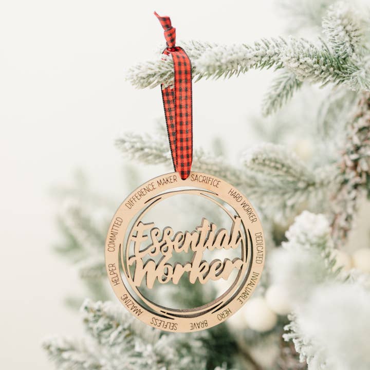 Décoration de Noël Essential Worker pour la vente par Woodlander Workshop