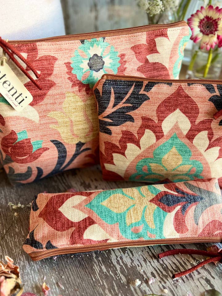 Santa Monica Pouches for wholesale by Atenti