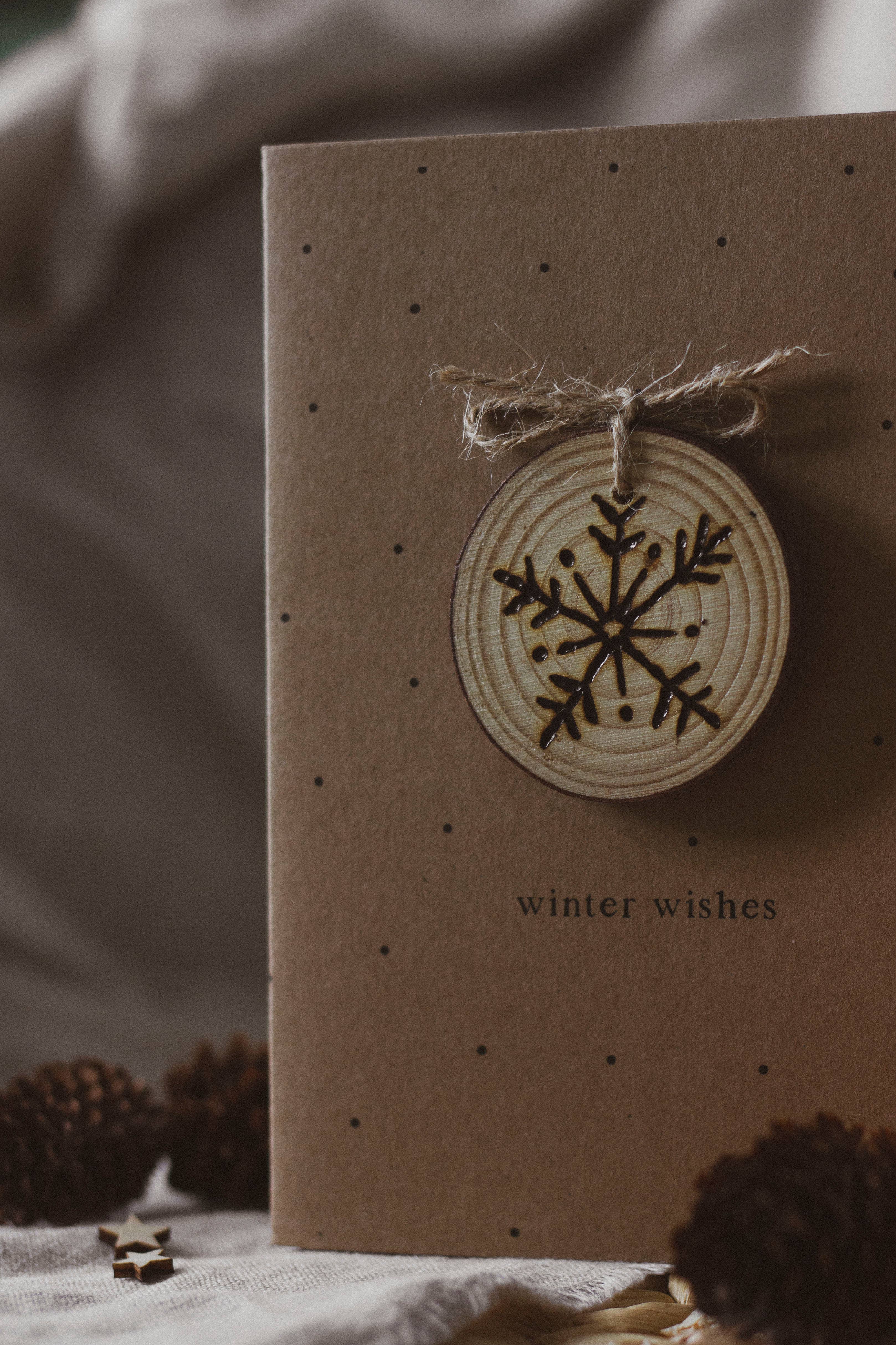 Bobella Co. – wholesale Christmas card – Christmas Card with Wooden Keepsake Decoration4