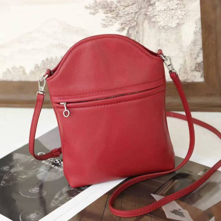 Pretty Persuasions - Wholesale Crossbody Bag - Women's - PL25033 Leather Zipper Pocket Front Crossbody Bag0