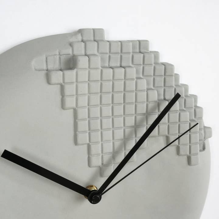 Pixel-Wanduhr für den Großhandel von Studio Lorier