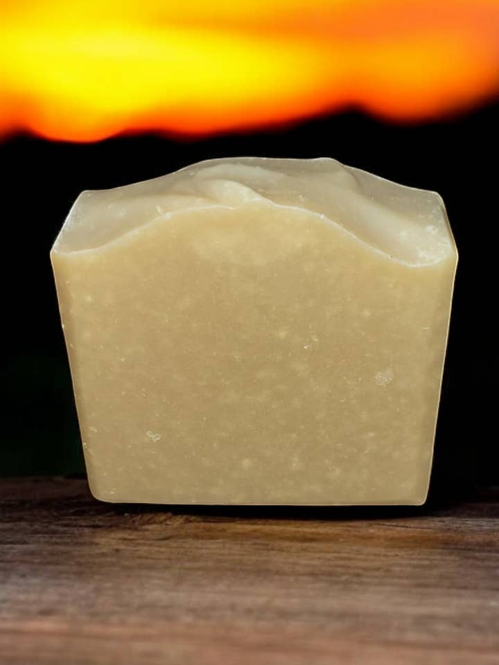 Inkludera getmjölkstångtvål för wholesale av Encompass Farming