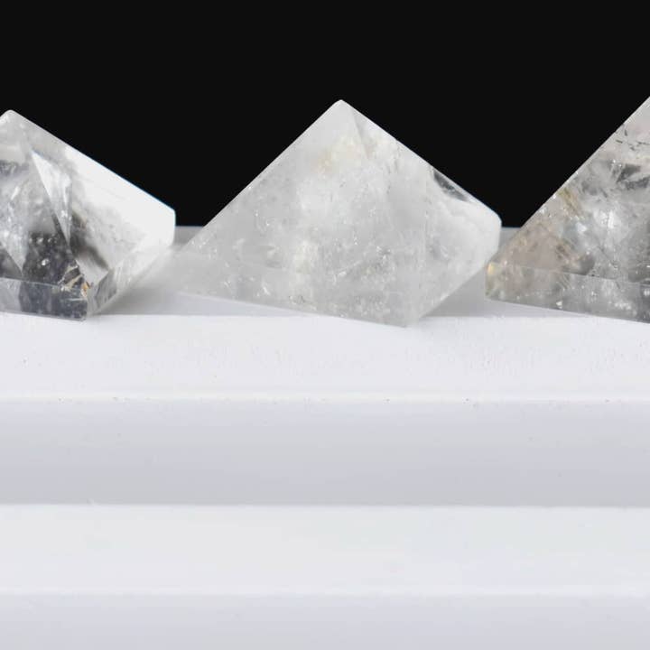 Soothing Crystals - Wholesale Spiritual Stone/Crystal - Gemstone Pyramid | Clear Quartz | Healing Crystal | Pyramid3