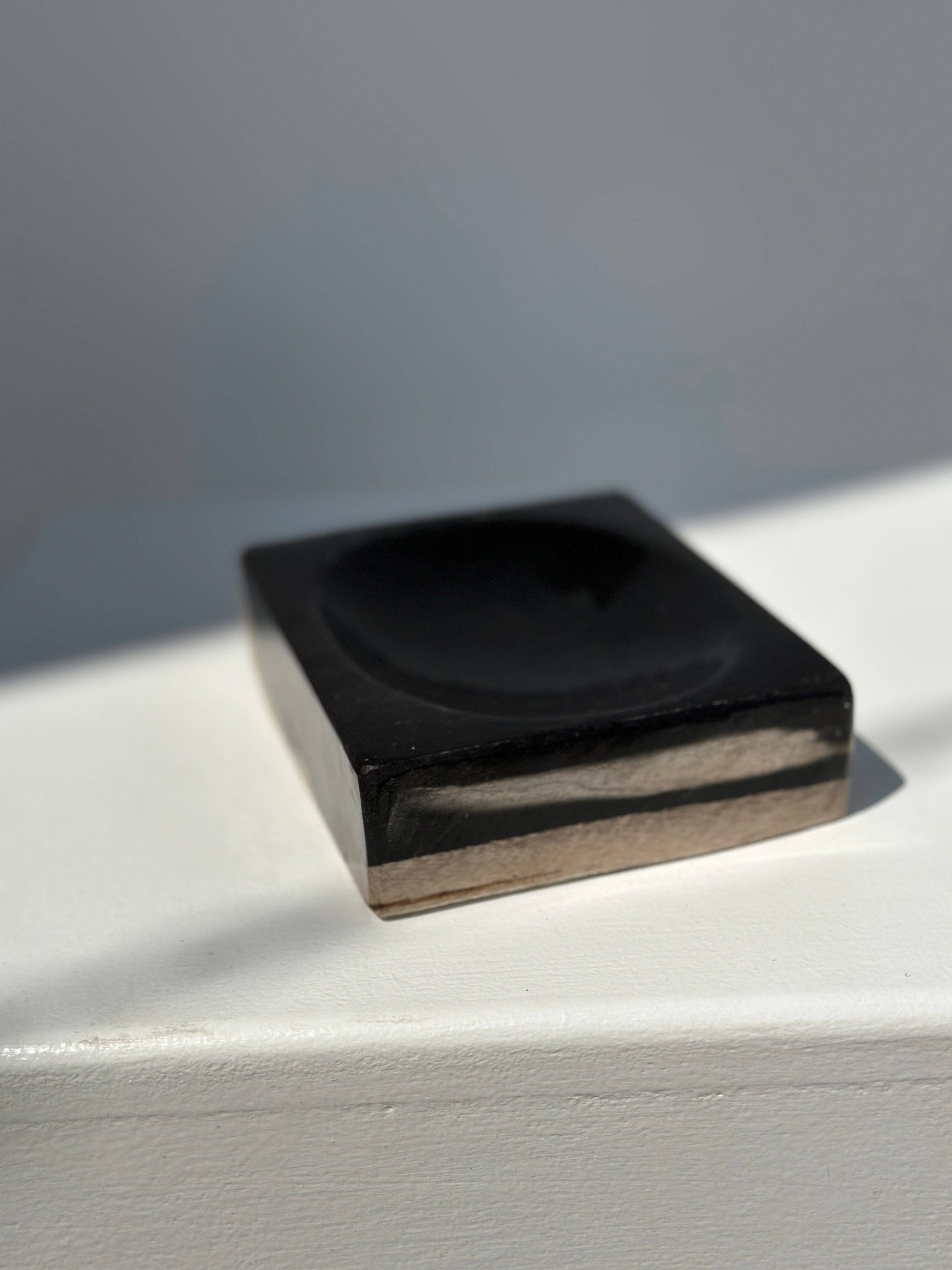 Office Objets - Wholesale Bath Soap Dish - Petrified wood soap dish with white underside13