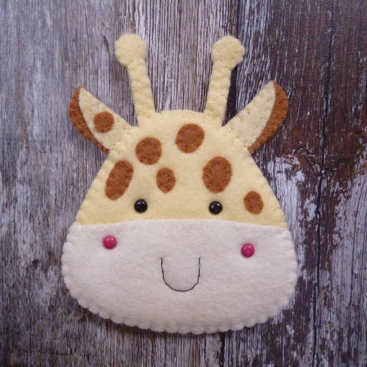 paper-and-string ltd - Wholesale DIY Craft Kit - Giraffe Felt Decoration Sewing Kit