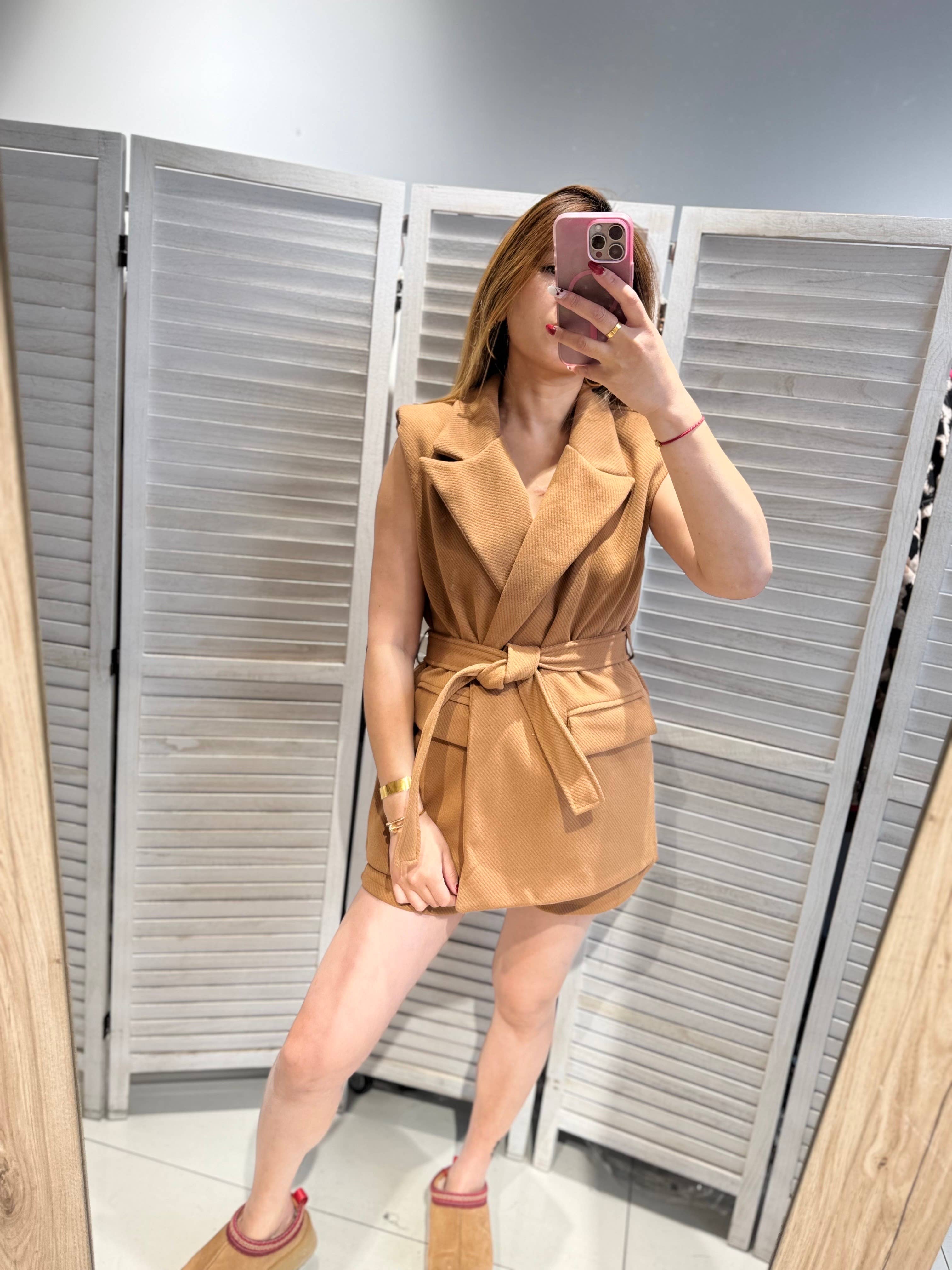 VICTORIA&ISAAC - Vente Blazer – femme - Blazer sans manches à ceinture - 6592camel1