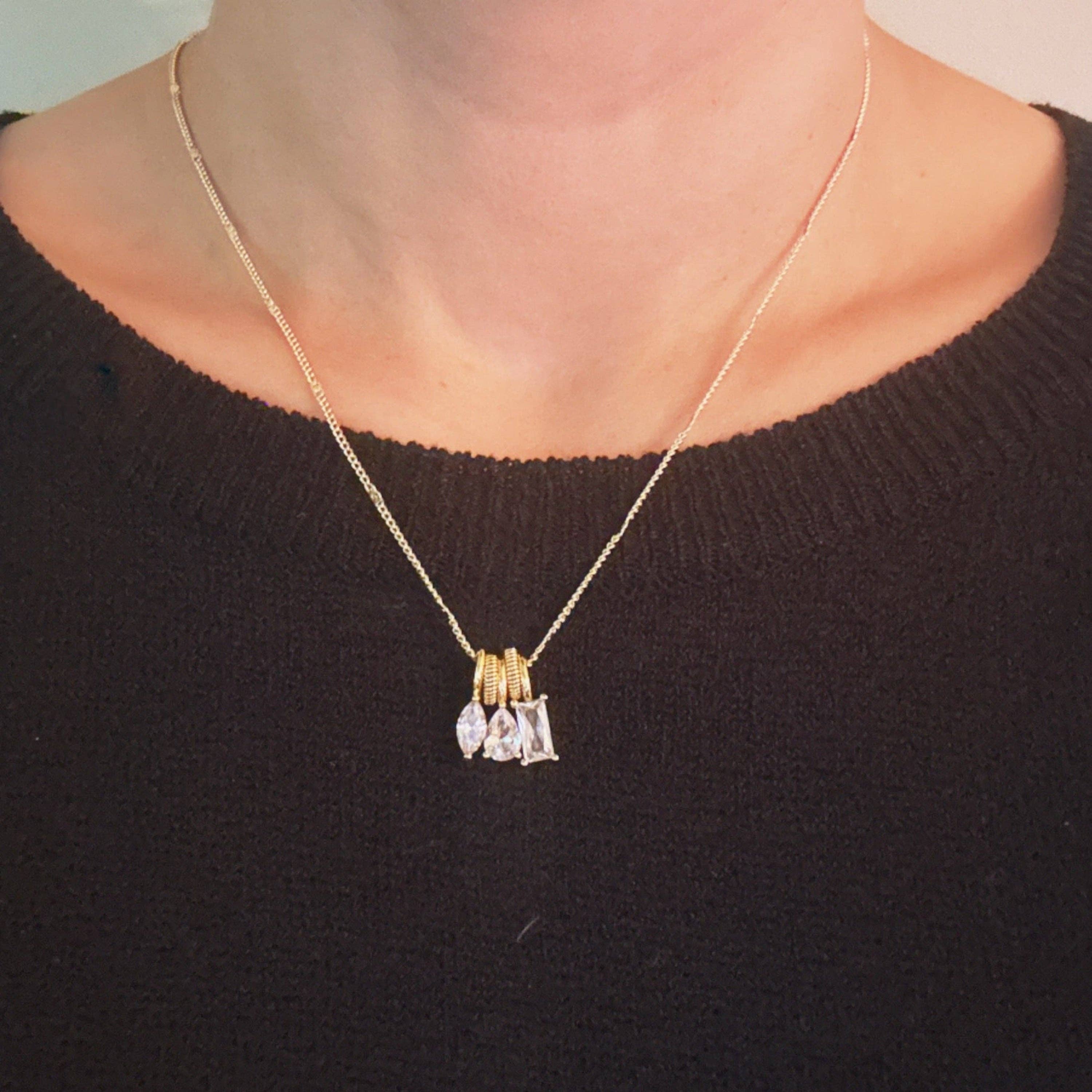 Ellison+Young – Colar pingente/pendente por atacado – Colar Pendente Trio Sparkle Stack2