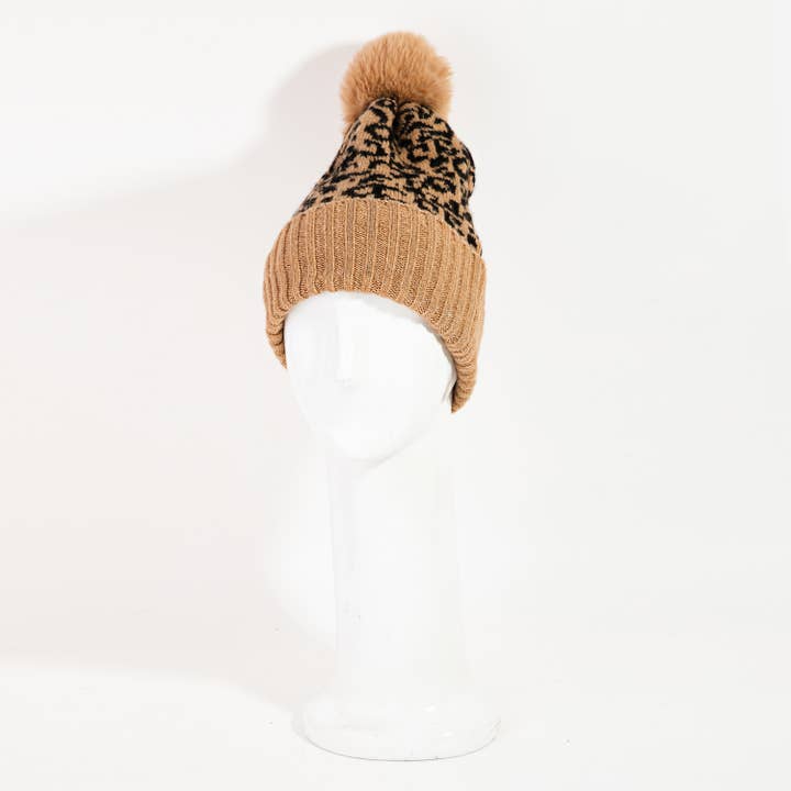 Bonnet côtelé d'hiver à pompons pour la vente par Collections by Fame Accessories