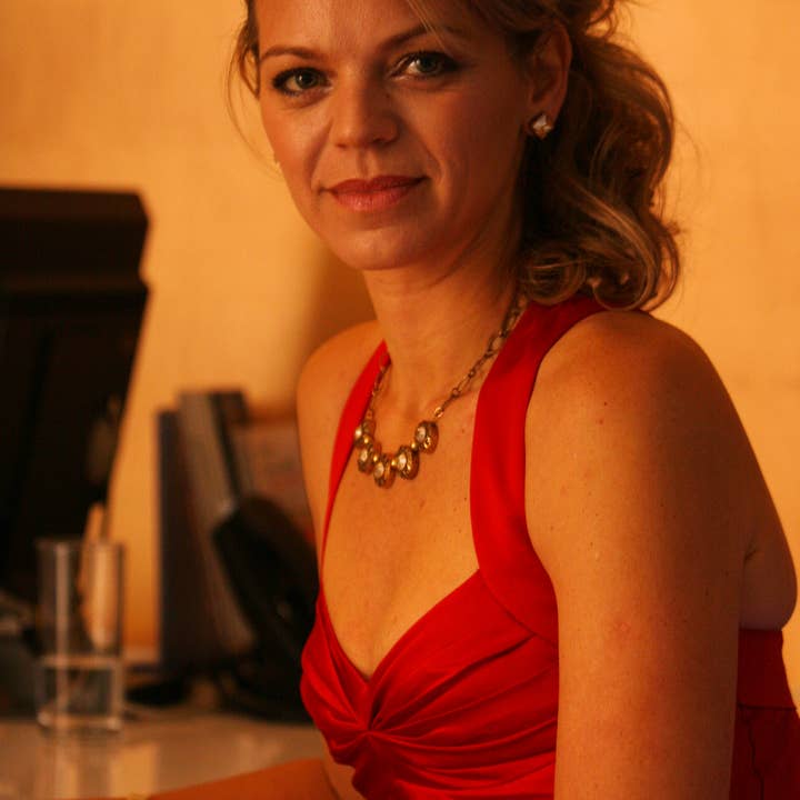 Nouveau Nostalgia per la vendita all'ingrosso da parte di A Blessing