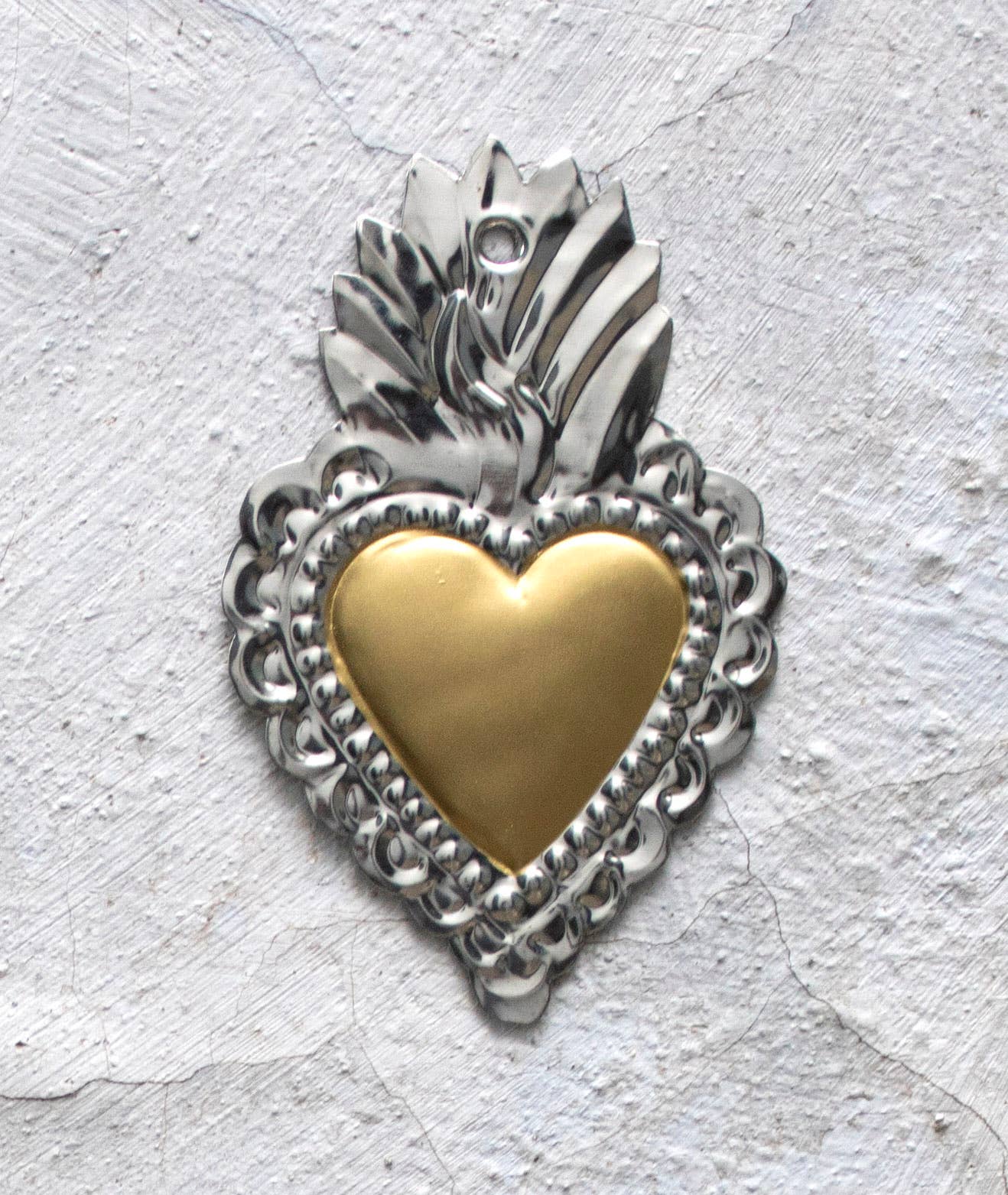 P.I.Project America - Wholesale Wall Accent - Ornements en étain mexicains du Sacré-Cœur Milagros3