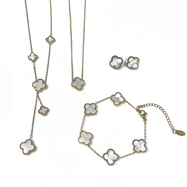 Lovethelinks Ltd – wholesale Pendant/charm necklace – Clover Necklace2