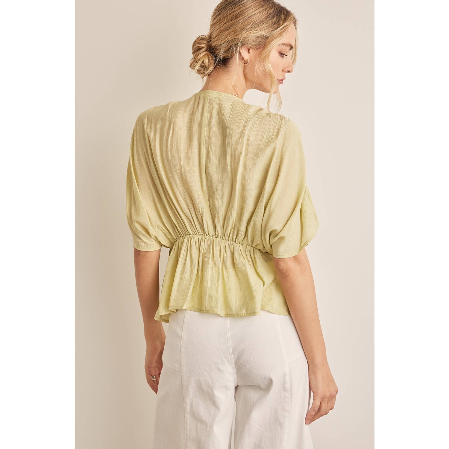 in february - Wholesale Blouse - Women's - RUFFLED KIMONO BLOUSE IN CRINKLED FABRIC2