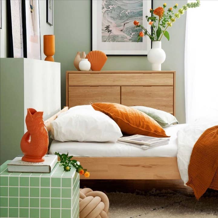 Gluggle Jug / The Gluggle Jug Factory - Wholesale Jug - Orange Original Gluggle Jug Pitcher Vase2