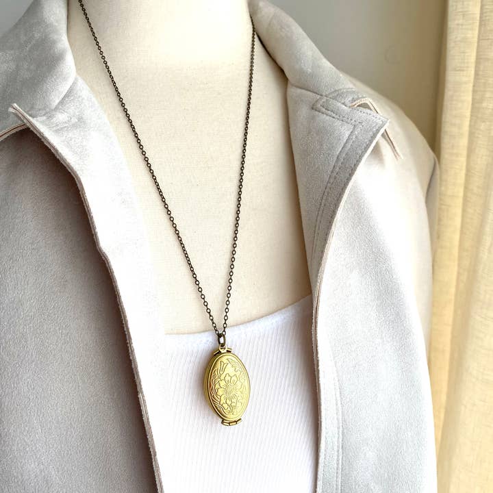 Red Truck Designs - Wholesale Locket Necklace - Gold Family Locket Necklace Folding Locket 24 inches3