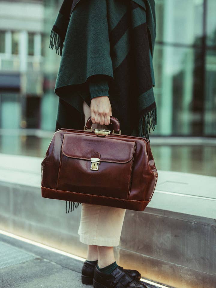 Leder-Arzttasche, Damen-Medizintasche, Große Herren-Medizintasche, Leder-Medizintasche, Große Arzttasche, Henkeltasche, Geschenk für Ihn für den Großhandel von Aigin Milano