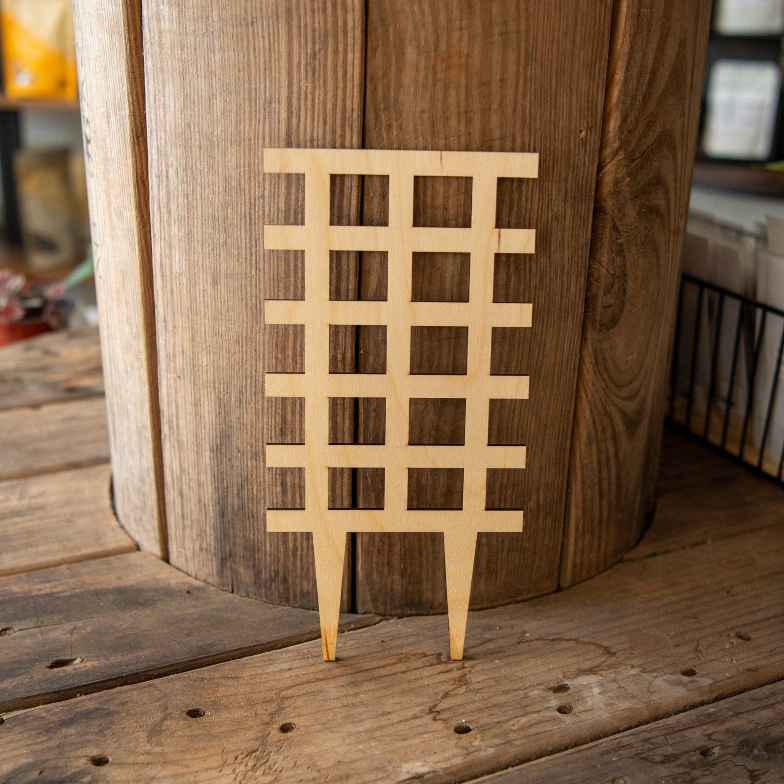 Still Magnolia - Wholesale Trellis - Plant Trellis - Grid2