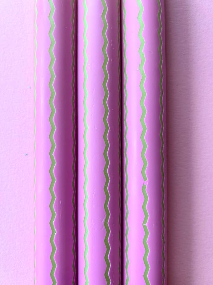 Neon Wiggle pour la vente par The Colour Emporium