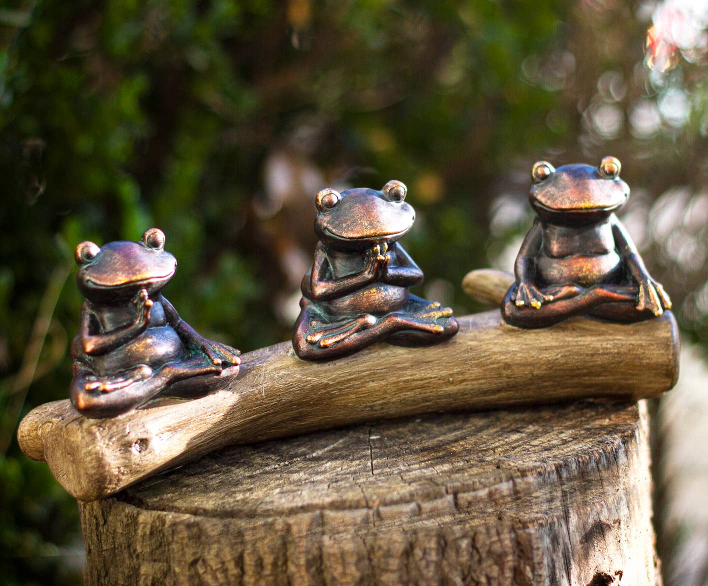 Pacific Trading - Wholesale Decorative Figurine - Meditation Frogs1