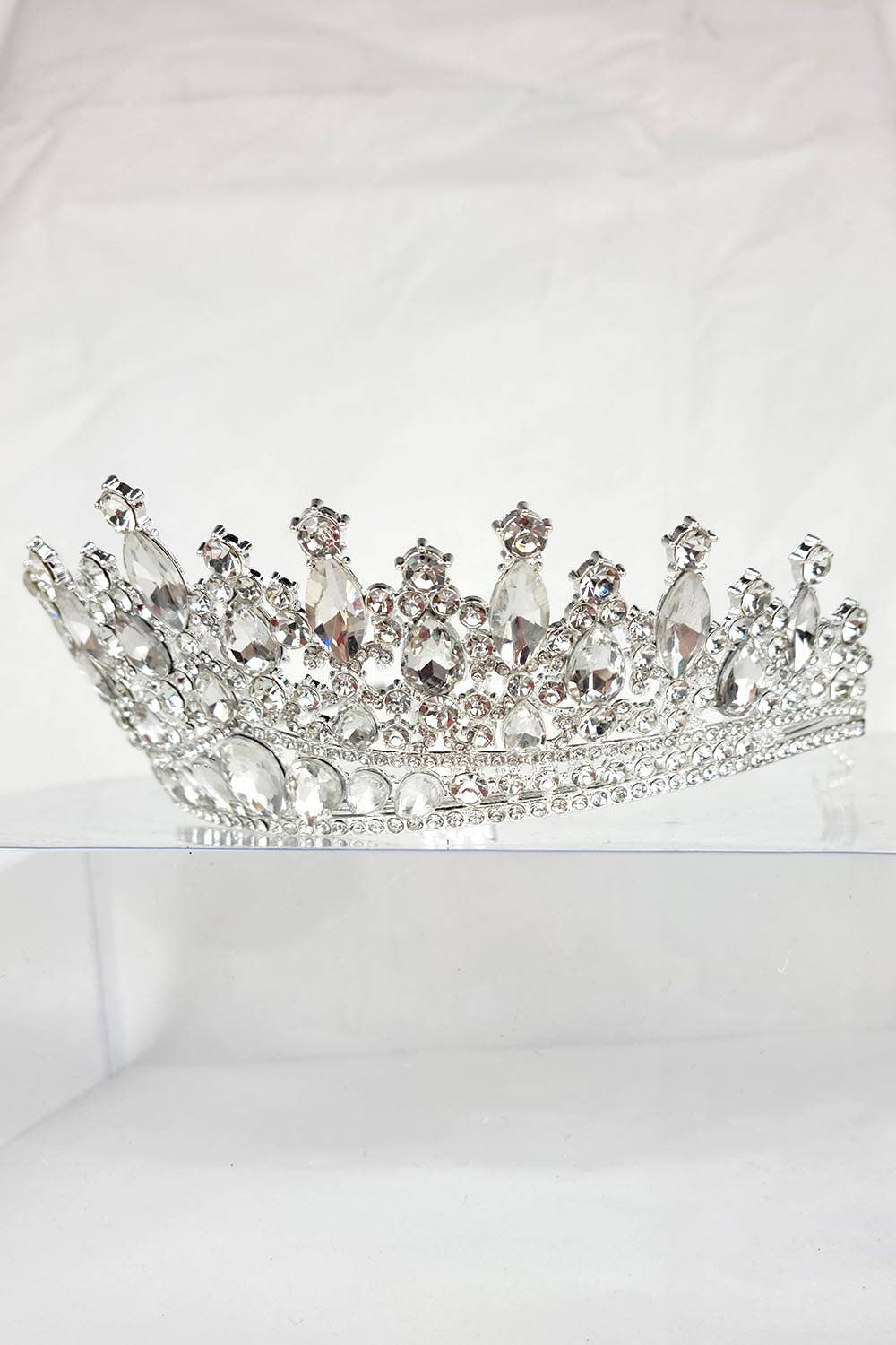 Chicas - Wholesale Tiara - Women's - One Size Fits All Tiara With Jewels HT93245