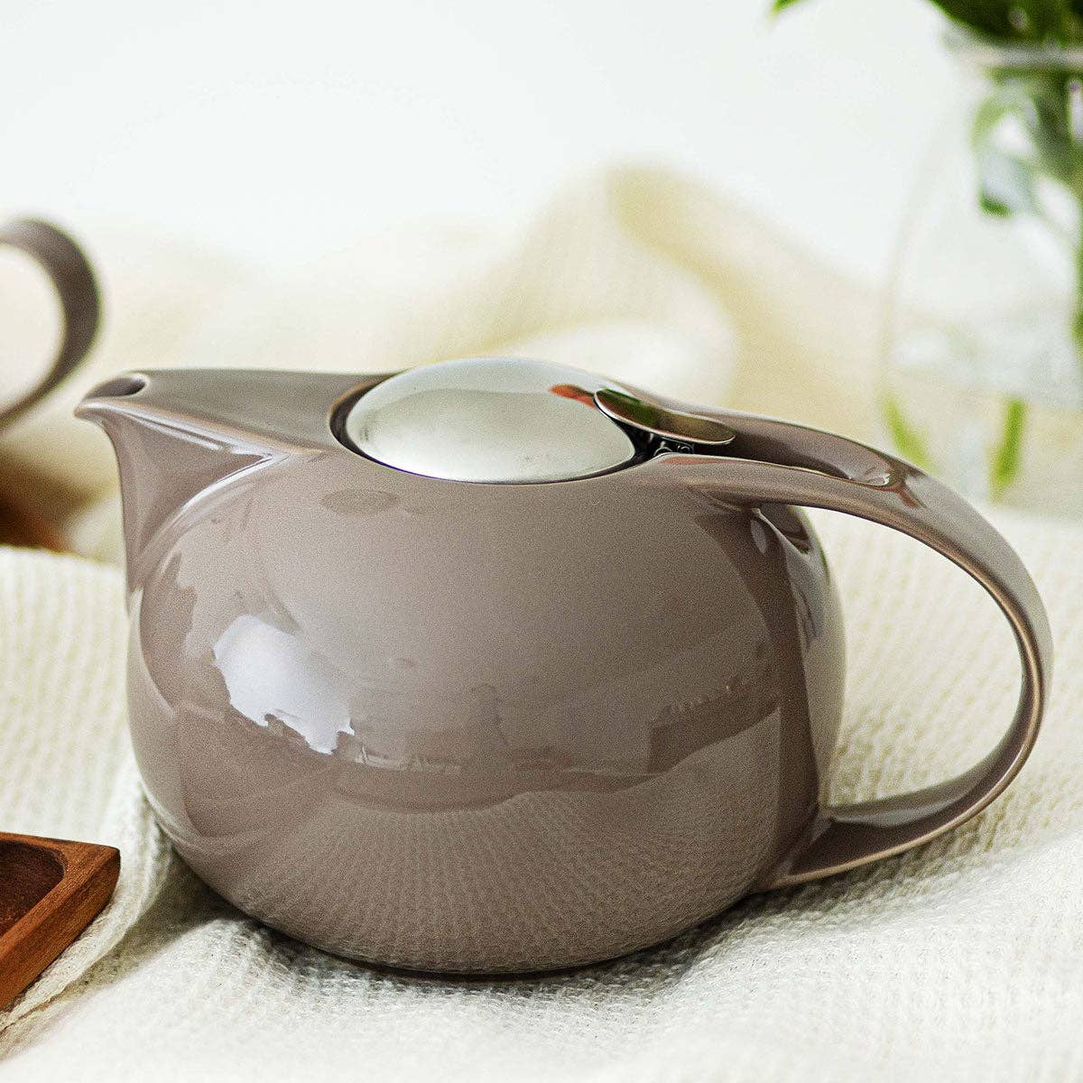 ZERO JAPAN USA - Wholesale Tea Pot - Bee House Ceramic Teapot 45oz - Oolong Tea2