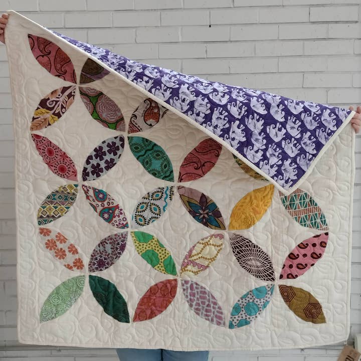 Amani ya Juu - Wholesale Quilt - Kids & Baby - Petals Baby Quilt4