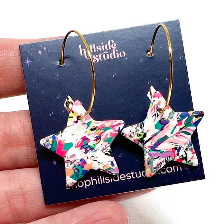 Hillside Studio – wholesale Hängande örhängen – stjärna dinglar - glad scrappy0