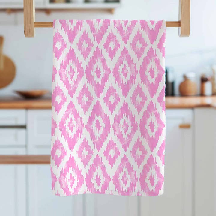 Strofinaccio da Cucina Designer in Acquerello Ikat Diamanti Rosa per la vendita all'ingrosso da parte di Katherine Way