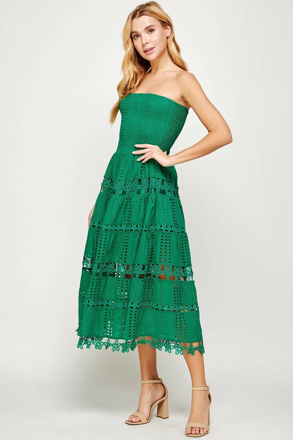 Strut & Bolt - Wholesale Jurk - Dames - Kanten kokerjurk met oogjes55