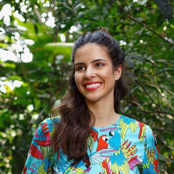 Camicetta pappagalli corti per la vendita all'ingrosso da parte di ANDREA HINNEN