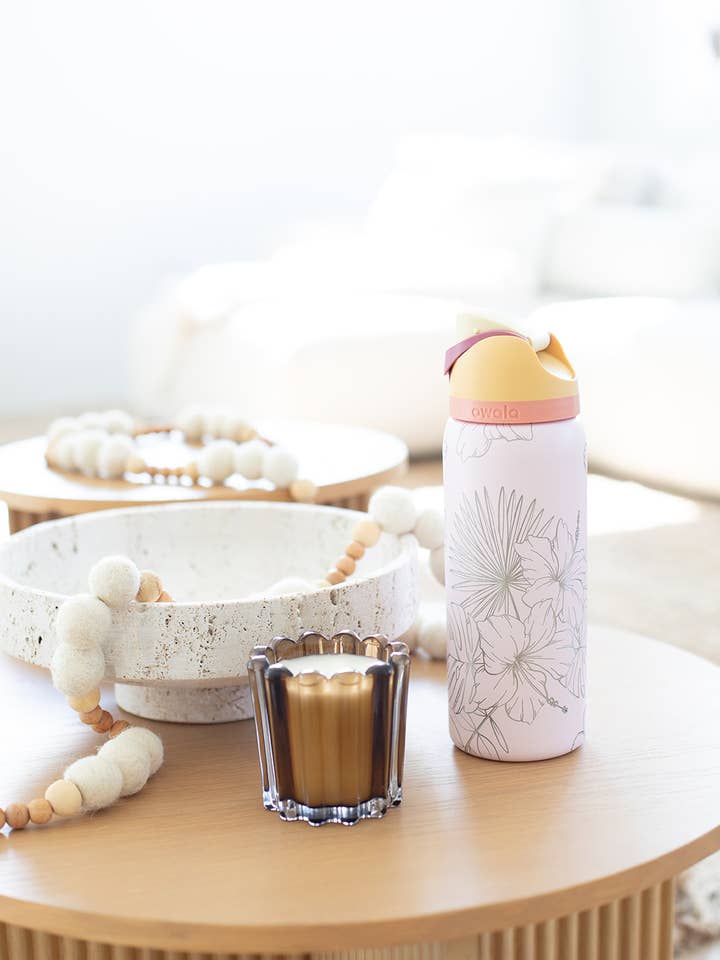 HIBISCUS ENGRAVED OWALA FREESIP 32OZ STAINLESS TUMBLER for wholesale by KNOTS + NOOK