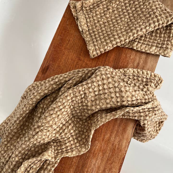 Mama and Tochter - Wholesale Wash cloth - 100% Organic Cotton Rustic Waffle Face Cloth - Light Rust1