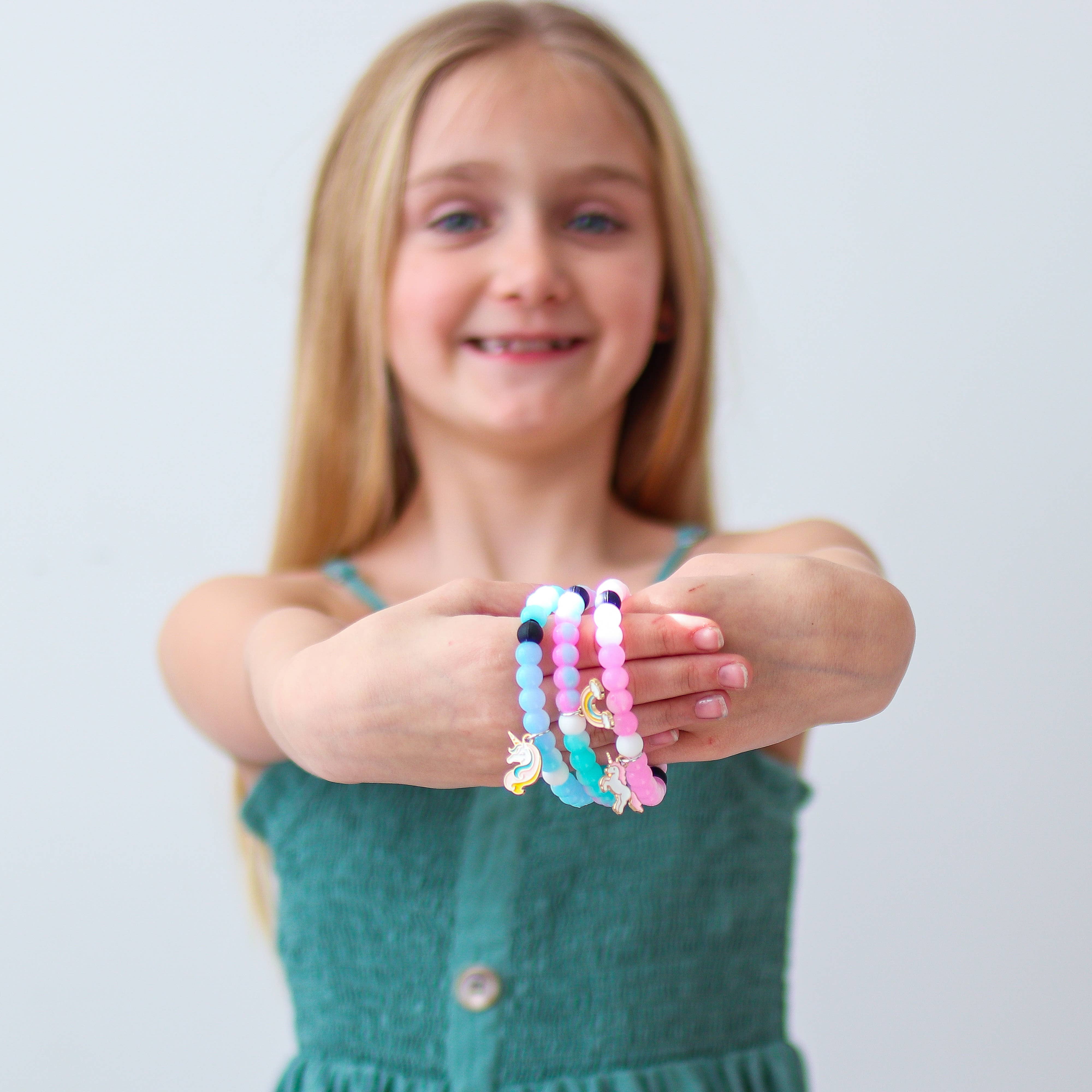 Frog Sac - Wholesale Beaded Bracelet - Kids - Glow in the Dark Unicorn Charm Bubble Bracelets - 3 Pack9