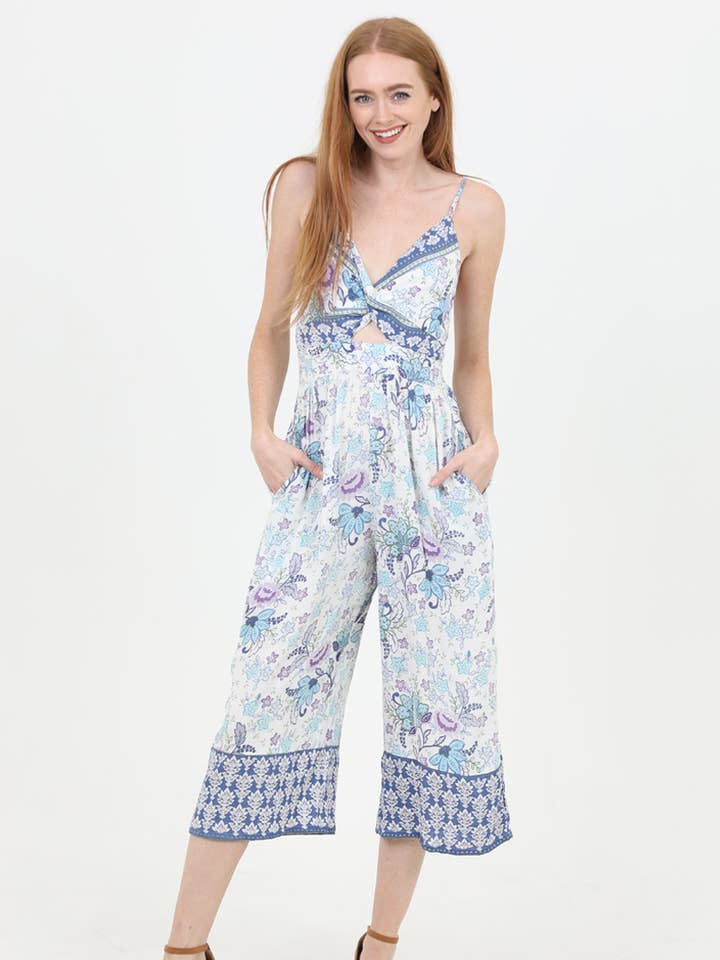 B5B62-FR20 V-UDSKÆRING TWIST FORAN UDSKÆRING AF KORT LÆNGDE JUMPSUIT for engroshandel hos ANGIE