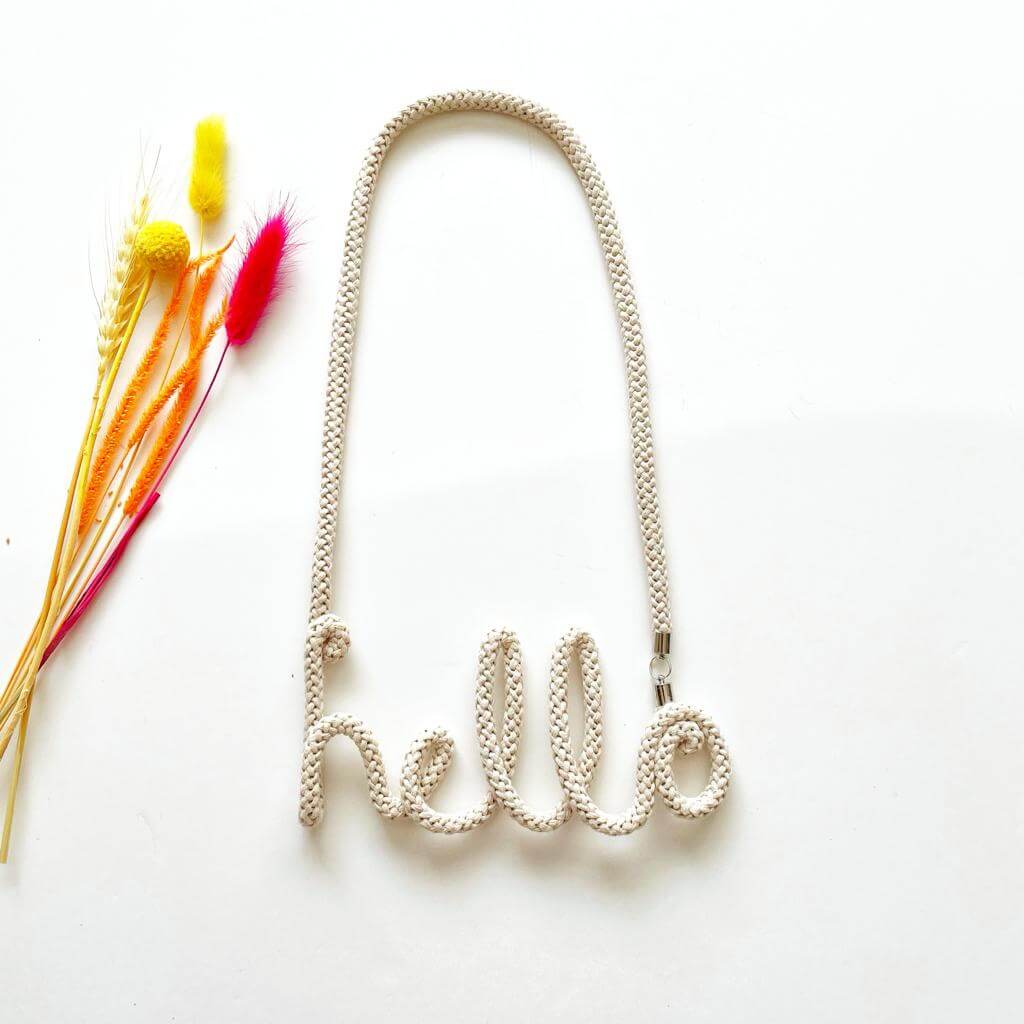 Handmade by Tinni - Wholesale Geweven ketting - The Hello Word Necklace - Handgemaakt door Tinni11