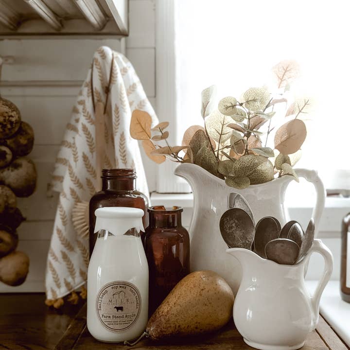 Milk Reclamation Barn - Wholesale Jar/filled candle - Milk Bottle Candle Farm Stand Apple3