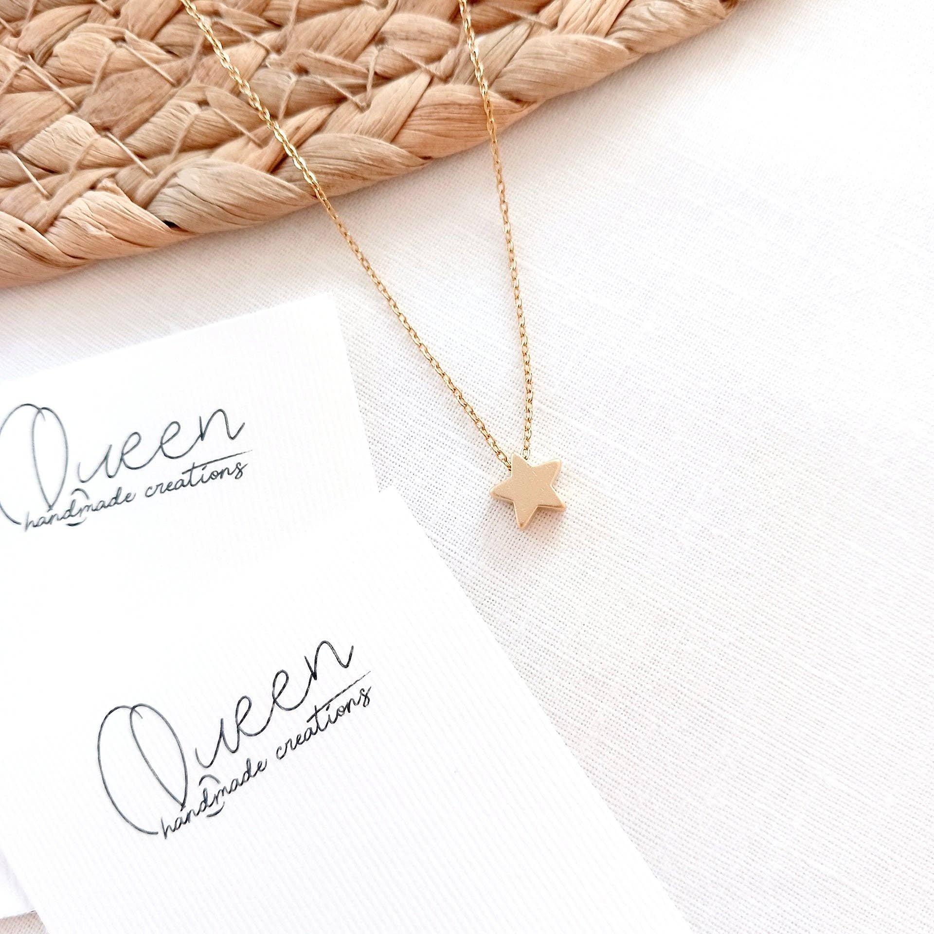 QUEENHANDMADES - Wholesale Pendant/Charm Necklace - Gold star necklace1