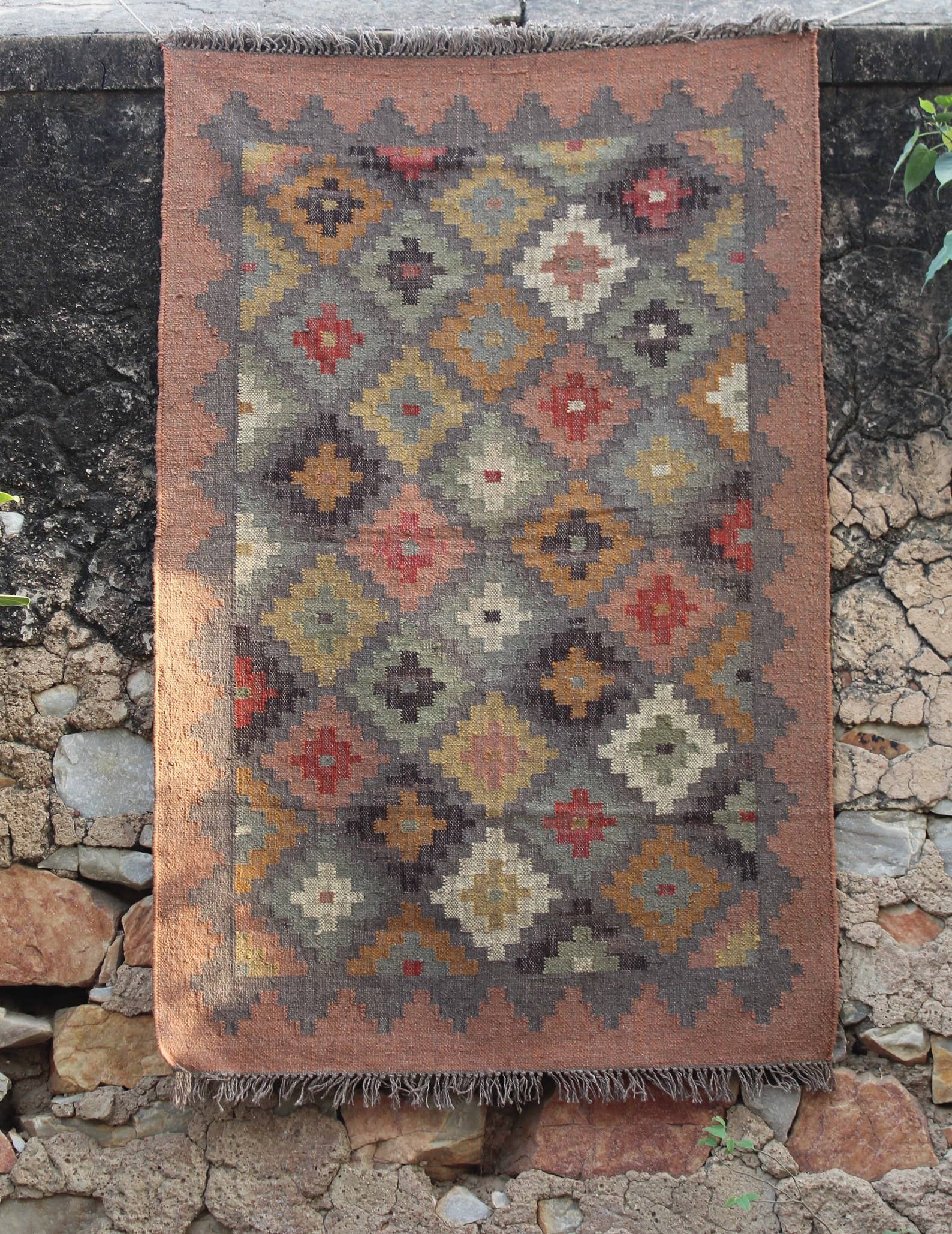Rugs Boutique - Vente Tapis - 4 x 6, tapis Kilim en laine et jute fait à la main — Rose/Multi1
