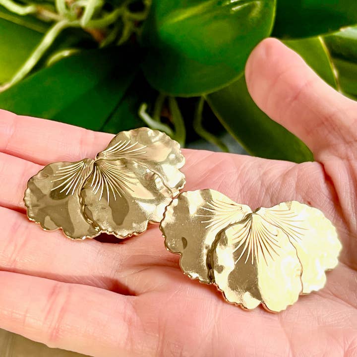 TOURMALYN - Wholesale Dangle Earrings - “MAJESTEUSE” gold stainless steel earrings5