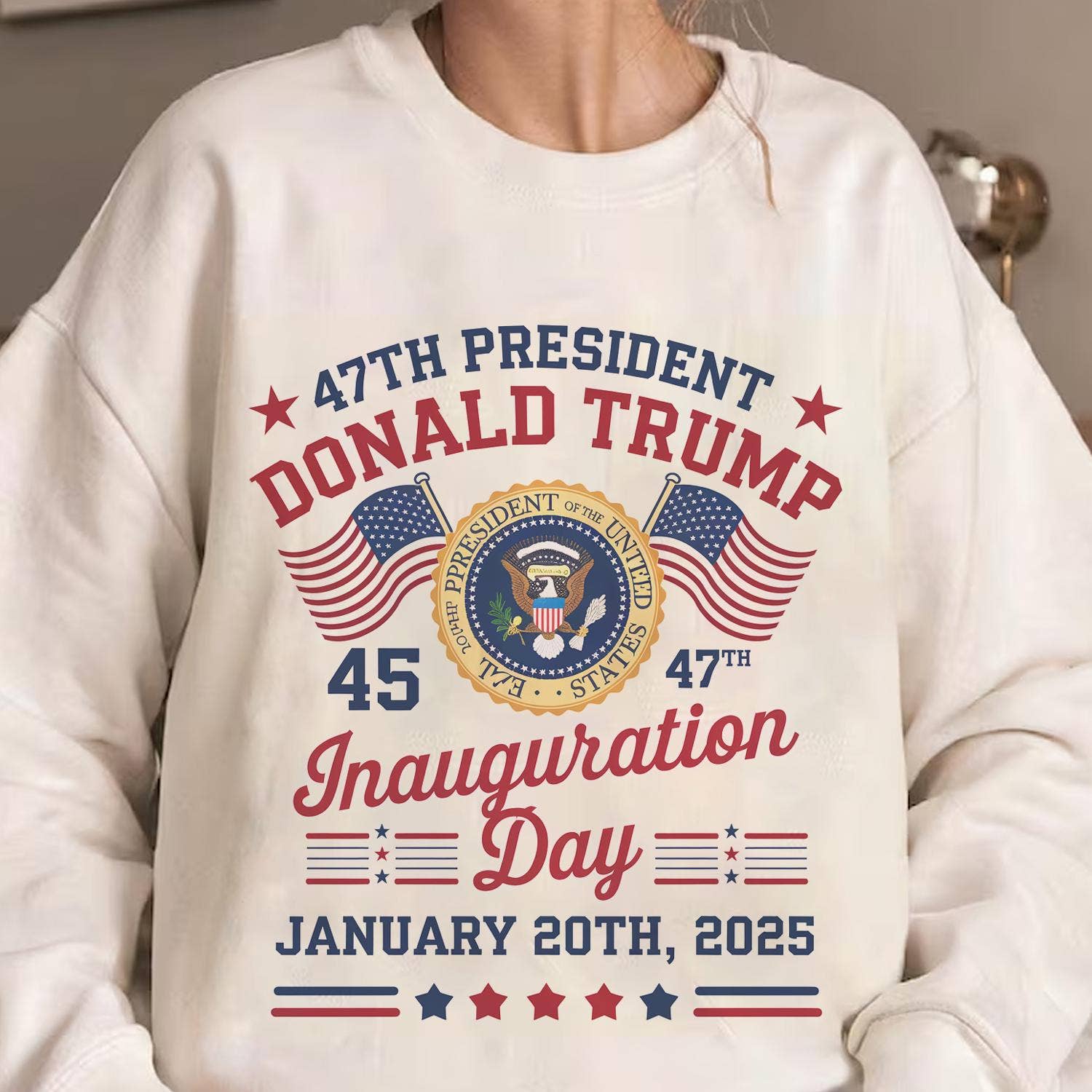 NVC Ecommerce LLC – wholesale T-shirt med logga - Dam – Donald Trump 47:e presidentens installation 2025 tröja, skjorta