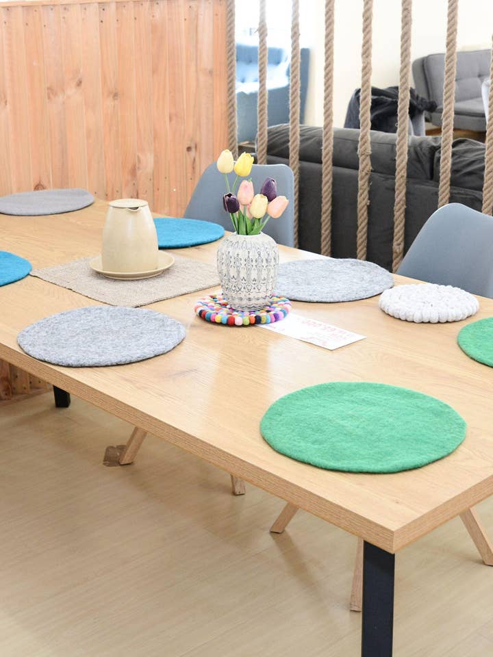 Set of 4/6 Round Merino Wool Felt Placemats, Heat Resistant for wholesale by Woollyfelt