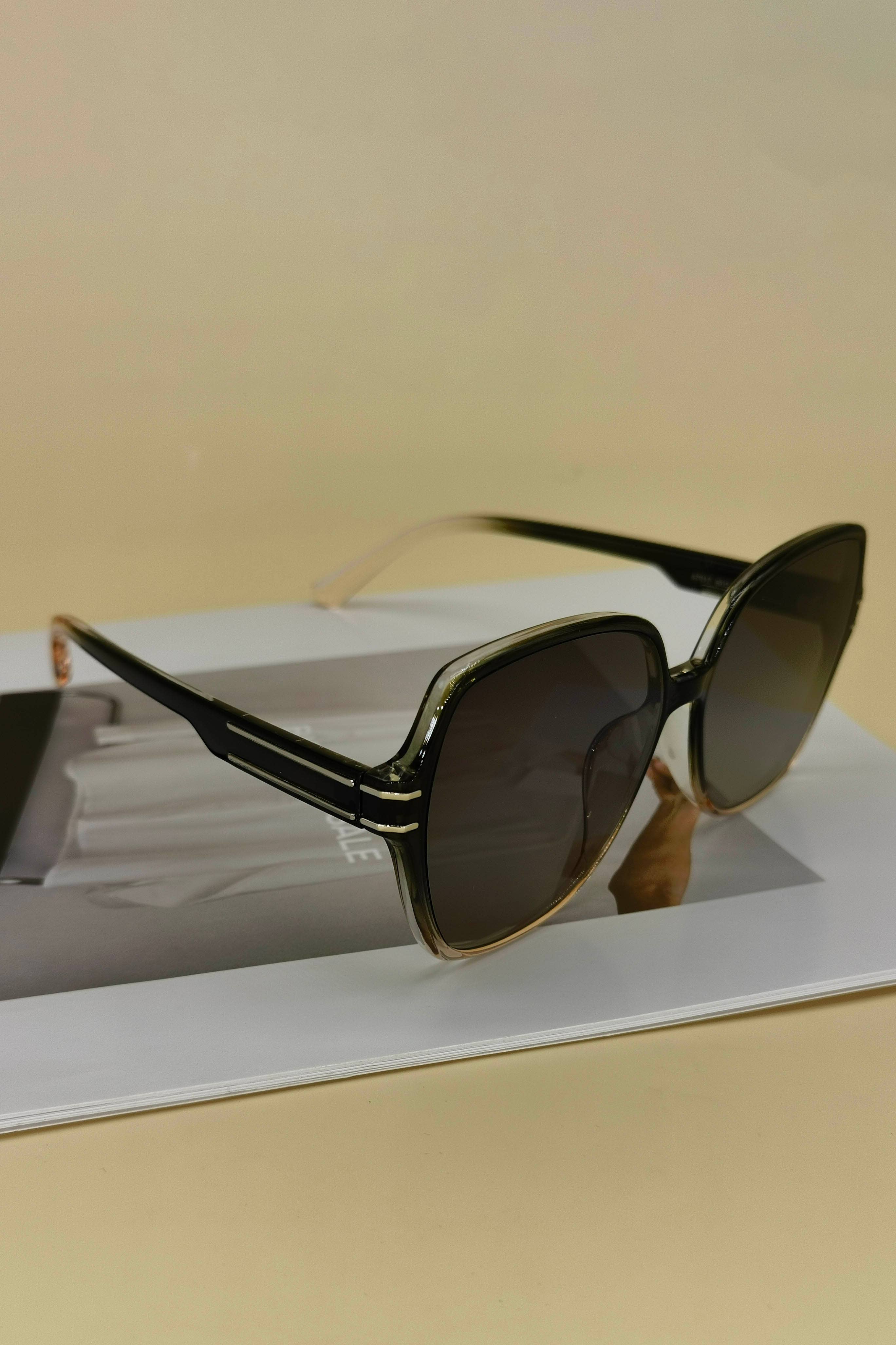 ESLEY – wholesale Solglasögon - Dam – A2304BJN72503- Oversized Gradient Lens Solglasögon6