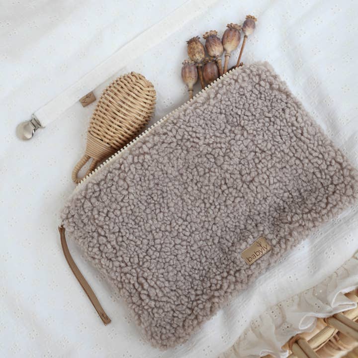 Babyly Diaper Organizer - Teddy Cosmetics bag - Taupe Babyly Diaper Organizer - Teddy Cosmetics bag - Taupe