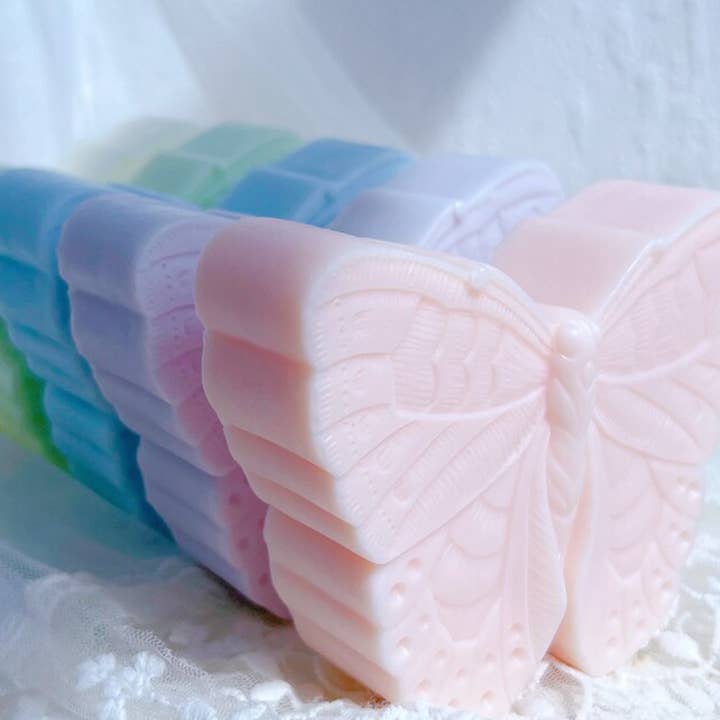 Dusty Rose Bodega – wholesale Novelty candle – MOTH candle1