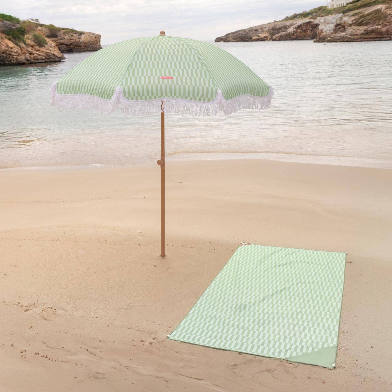 Flamingueo – wholesale Beach Umbrellas – Green-striped umbrella11
