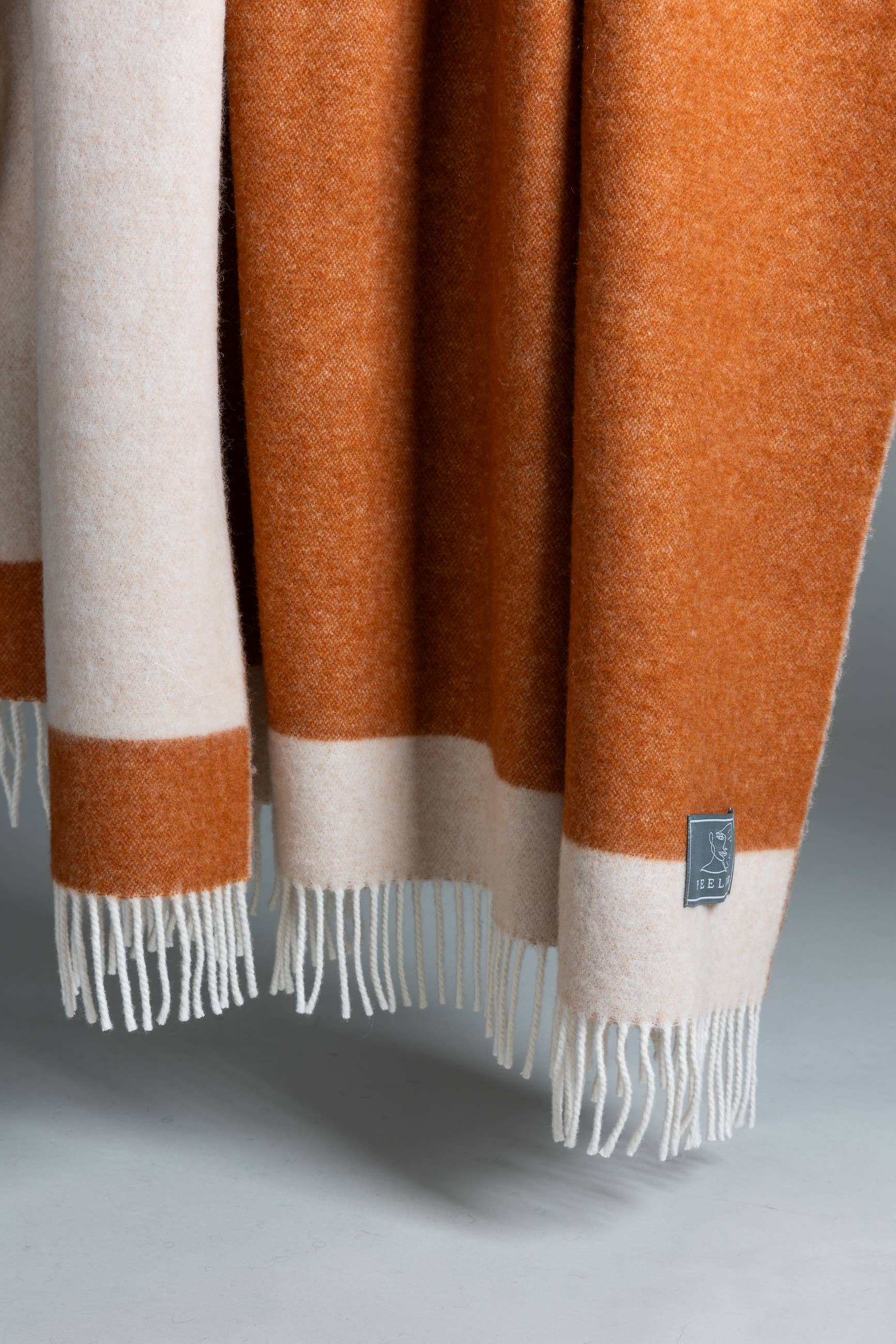 FEELUM homelinen by David Home srl - Wholesale Throw Blanket - TEOREMA plaid 15% cashmere 85% wool0